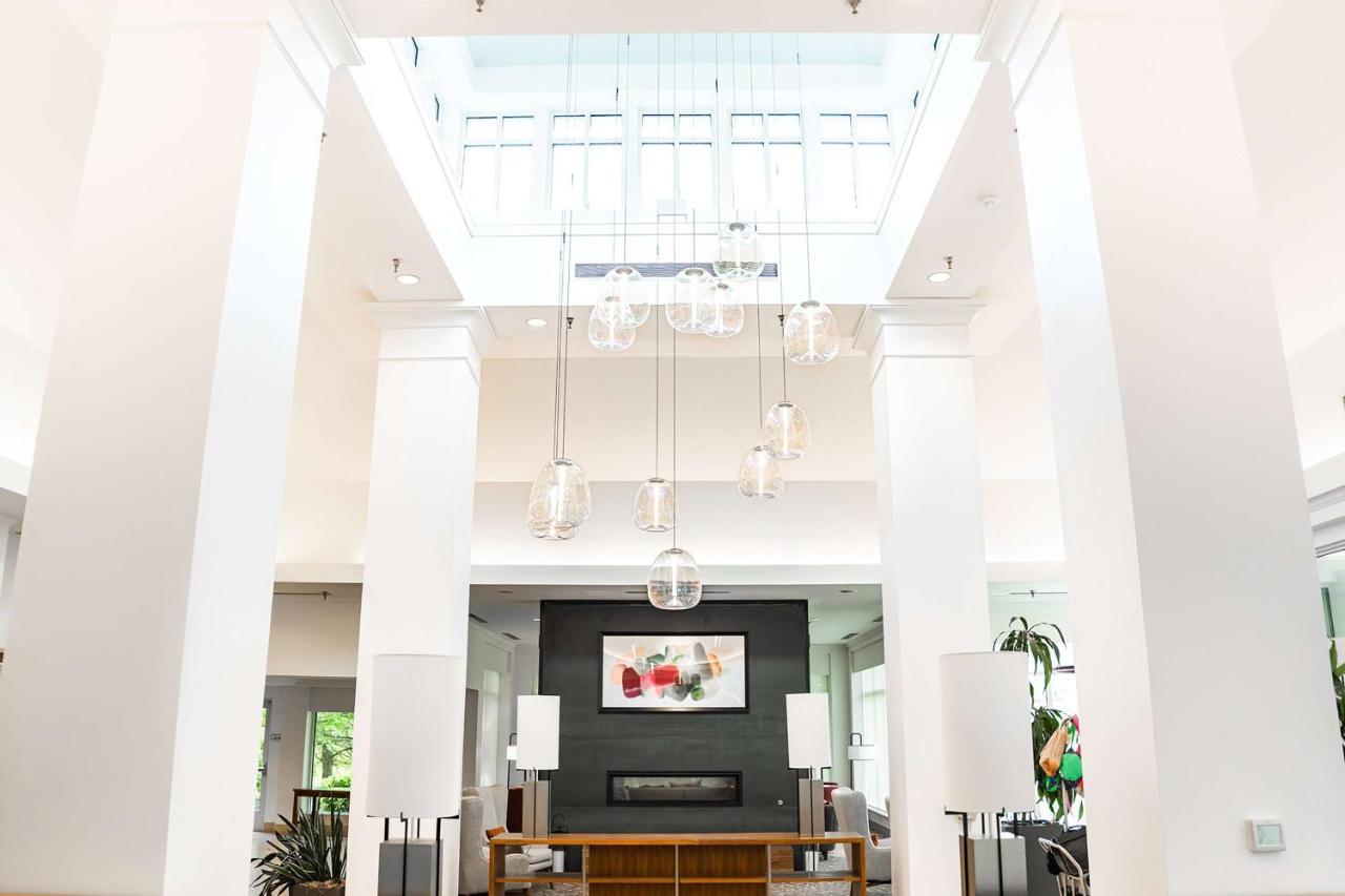 Hilton Garden Inn Fairfax Exterior photo